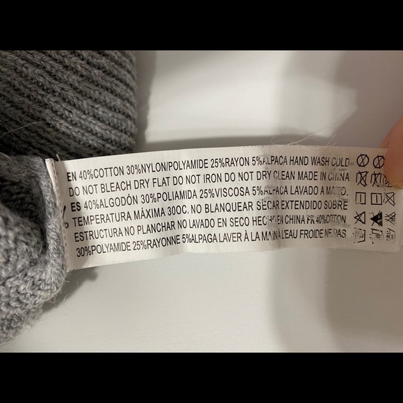 FOREVER 21 GREY LONG SLEEVE SWEATER - Picture 6 of 6